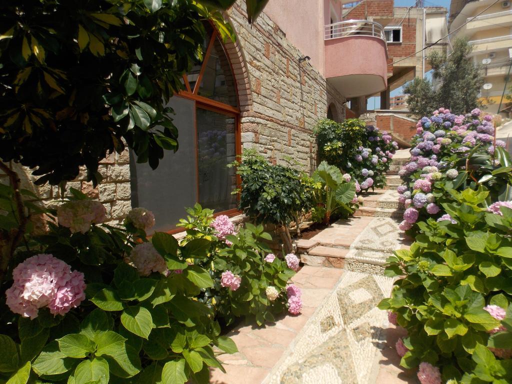 Piccolino 3* Sarandë